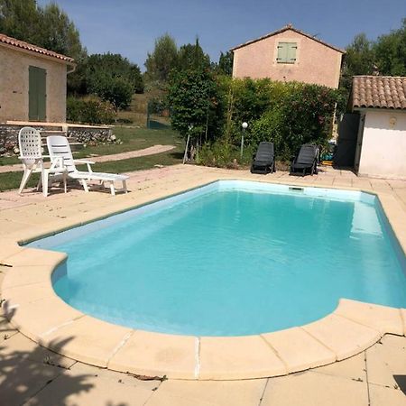 gîte au soleil Euzet Extérieur photo