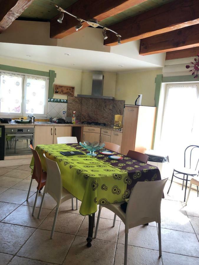 gîte au soleil Euzet Extérieur photo