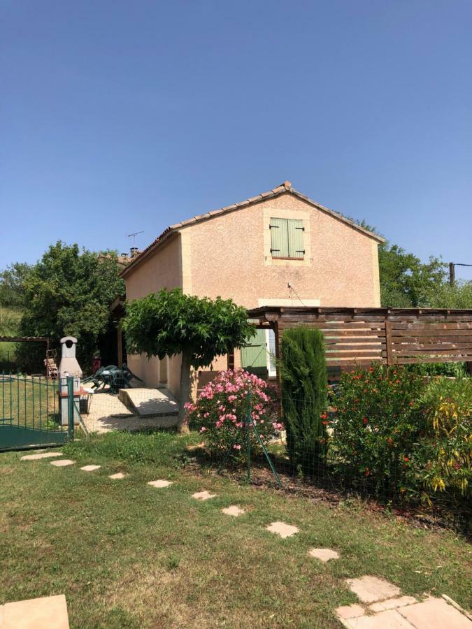 gîte au soleil Euzet Extérieur photo